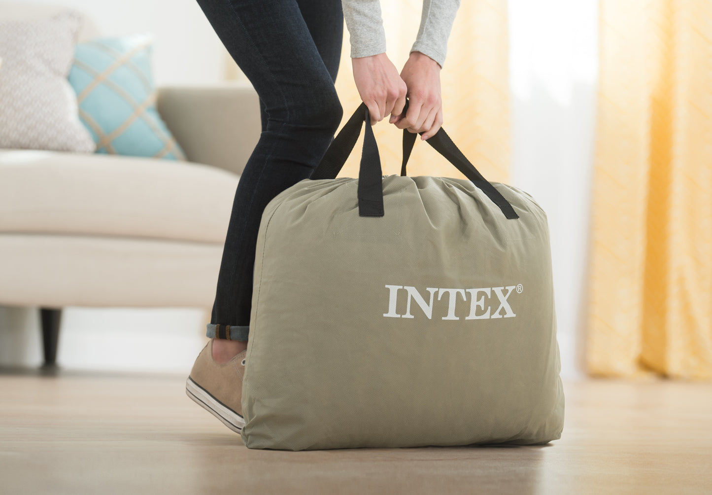 Intex Queen Pillow Rest Airbed with 240v pump 64124